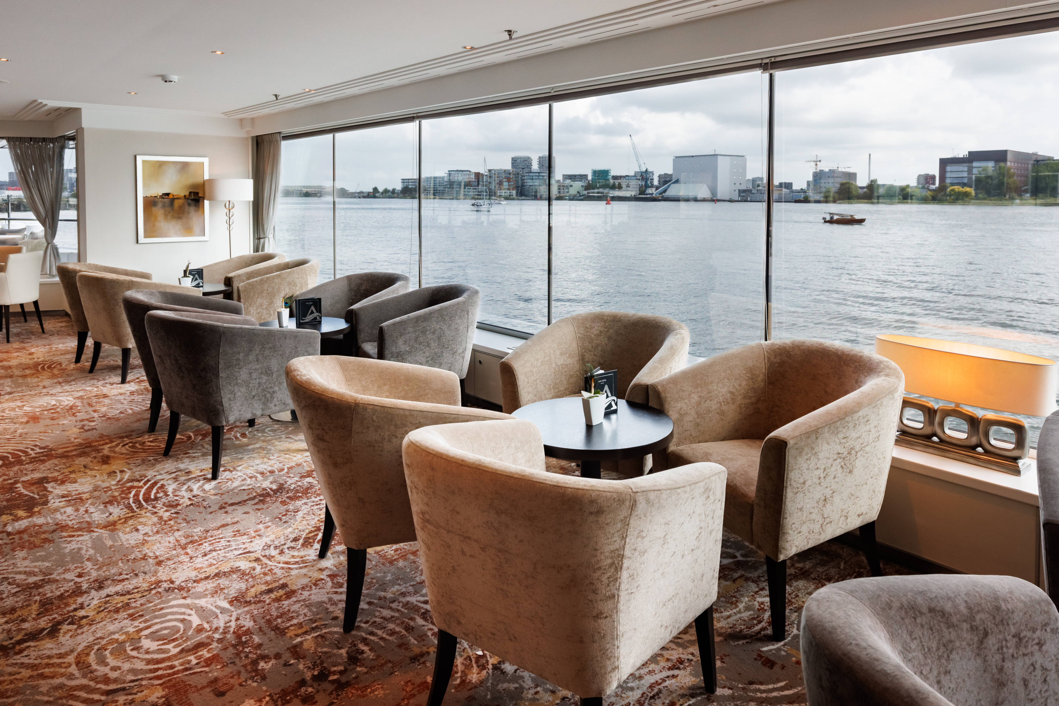 Avalon Vista - Panorama Lounge